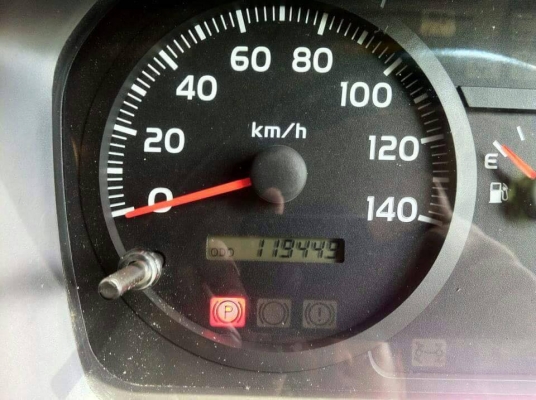 ขายดาวน์ 6 ล้อดั้ม 175 แรง ปี 2556 รถสวย ผ่อนต่อไม่ต้องจัดใหม่ ดาวน์ 350000 ผ่อนต่อ 28x25420=71176