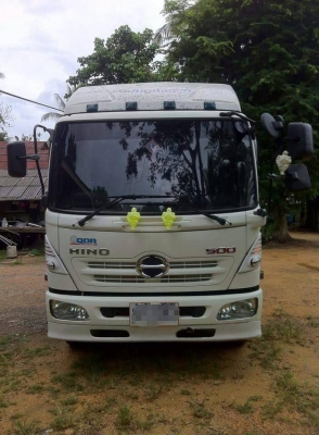 ขายดาวน์ 6 ล้อดั้ม 175 แรง ปี 2556 รถสวย ผ่อนต่อไม่ต้องจัดใหม่ ดาวน์ 350000 ผ่อนต่อ 28x25420=71176