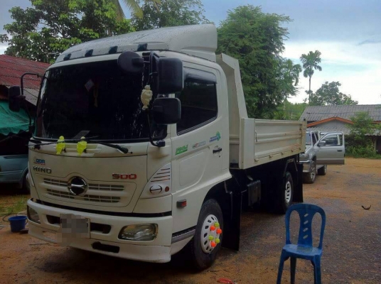 ขายดาวน์ 6 ล้อดั้ม 175 แรง ปี 2556 รถสวย ผ่อนต่อไม่ต้องจัดใหม่ ดาวน์ 350000 ผ่อนต่อ 28x25420=71176