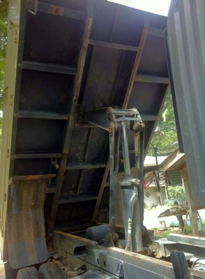 ขายดาวน์ 6 ล้อดั้ม 175 แรง ปี 2556 รถสวย ผ่อนต่อไม่ต้องจัดใหม่ ดาวน์ 350000 ผ่อนต่อ 28x25420=71176