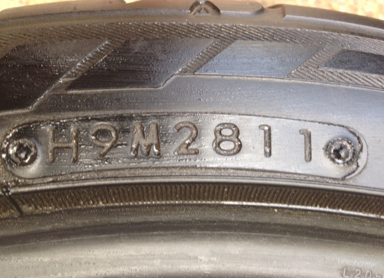 ยาง Toyo Type T1 sport 255 35 20 กลางปี11 ดอกเต็ม