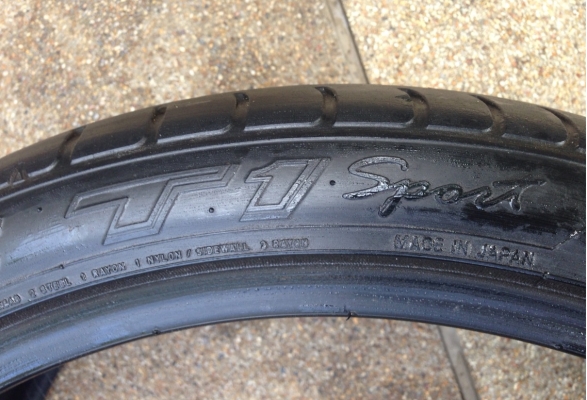 ยาง Toyo Type T1 sport 255 35 20 กลางปี11 ดอกเต็ม