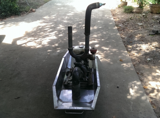 ขายเรือพ้นน้ำพร้อมครื่องพร้อมใช้งาน