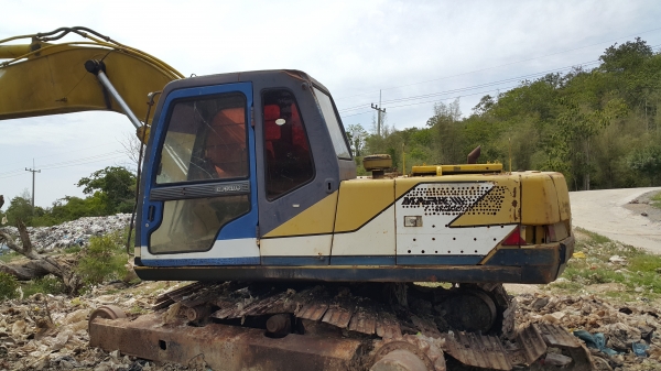 ขายด่วน KOBELCO SK200 MARK 3 (ขายตามสภาพครับ) ขอบคุณ ปุ้ย ประทุมธานี ชื้อไปแล้วครับ
