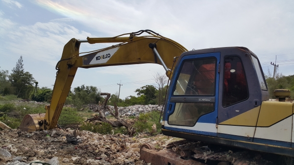 ขายด่วน KOBELCO SK200 MARK 3 (ขายตามสภาพครับ) ขอบคุณ ปุ้ย ประทุมธานี ชื้อไปแล้วครับ