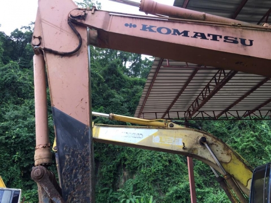 รถขุดมี 3 คัน ขายเหมา 1.4 ล้านPC200-5 รถจอด ไม่ได้ทำงาน รถใช้งานได้ปกติ ไฟฟ้าครบ เอวแน่น รถดีแต่สีไม่ค่อยสวย มีเอกสารอินวอยล์2 คัน