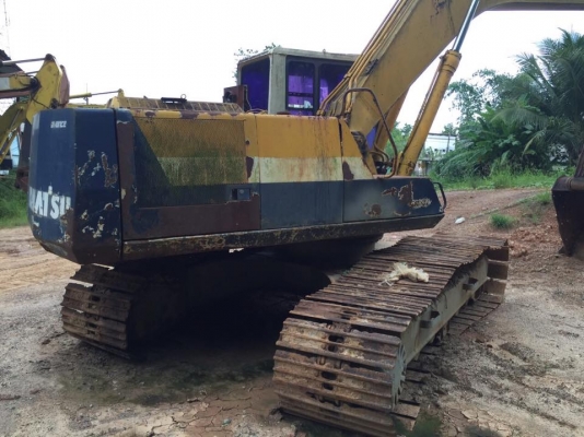 รถขุดมี 3 คัน ขายเหมา 1.4 ล้านPC200-5 รถจอด ไม่ได้ทำงาน รถใช้งานได้ปกติ ไฟฟ้าครบ เอวแน่น รถดีแต่สีไม่ค่อยสวย มีเอกสารอินวอยล์2 คัน