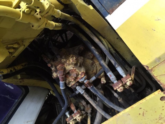 รถขุดมี 3 คัน ขายเหมา 1.4 ล้านPC200-5 รถจอด ไม่ได้ทำงาน รถใช้งานได้ปกติ ไฟฟ้าครบ เอวแน่น รถดีแต่สีไม่ค่อยสวย มีเอกสารอินวอยล์2 คัน