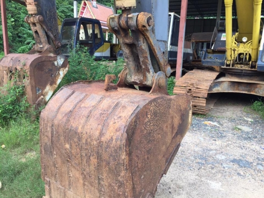 รถขุดมี 3 คัน ขายเหมา 1.4 ล้านPC200-5 รถจอด ไม่ได้ทำงาน รถใช้งานได้ปกติ ไฟฟ้าครบ เอวแน่น รถดีแต่สีไม่ค่อยสวย มีเอกสารอินวอยล์2 คัน