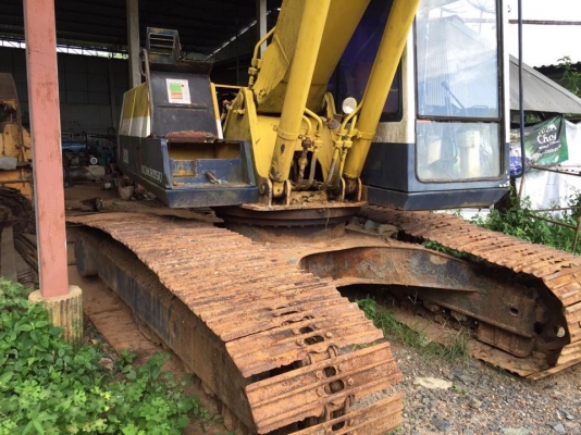 รถขุดมี 3 คัน ขายเหมา 1.4 ล้านPC200-5 รถจอด ไม่ได้ทำงาน รถใช้งานได้ปกติ ไฟฟ้าครบ เอวแน่น รถดีแต่สีไม่ค่อยสวย มีเอกสารอินวอยล์2 คัน