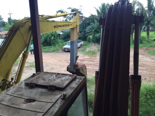 รถขุดมี 3 คัน ขายเหมา 1.4 ล้านPC200-5 รถจอด ไม่ได้ทำงาน รถใช้งานได้ปกติ ไฟฟ้าครบ เอวแน่น รถดีแต่สีไม่ค่อยสวย มีเอกสารอินวอยล์2 คัน