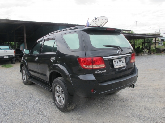 Fortuner รถบ้าน ใช้มือเดียว สภาพสวย ปี 2005 ราคาต่อรองได้