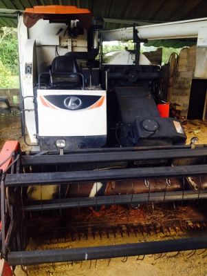 ขายรถเกี่ยวข้าว คูโบต้าDC95ราคา700,000บาทโทร082-2134217