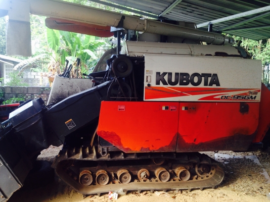 ขายรถเกี่ยวข้าว คูโบต้าDC95ราคา700,000บาทโทร082-2134217