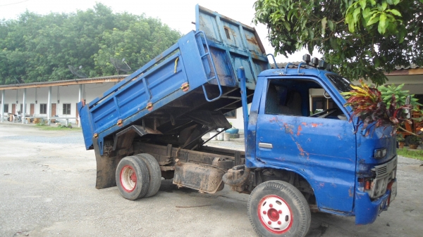 ดั้ม 85 แรงครับ เครื่องดีครับคัชซีผ่าน เอกสาร ม. 79 ชุดโอนครบๆ