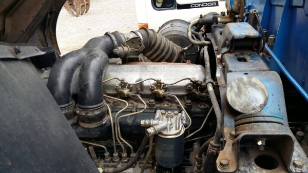 หกลัอ มิตซู FUSO FK517K--175 แรงเครน3ตัน ช่วงยาว5.70ม สภาพดีสวยจัดเดิมทั้งคัน เล่มทะเบียนพรีอมโอน ราคา 660,000บ ต่อรองได้