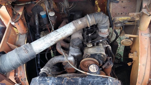 ขาย10ล้อISUZUหน้ายาว  เทเลอร์บรรทุกแมคโค  เครื่อง HO7C พวงมาลัยเพาเวอร์