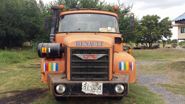 ขาย10ล้อISUZUหน้ายาว  เทเลอร์บรรทุกแมคโค  เครื่อง HO7C พวงมาลัยเพาเวอร์