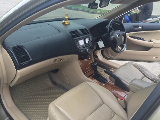 HONDA ACCORD ปี03 รถบ้านรถสวย สภาพดี เอกสารพร้อมโอน HONDA ACCORD ปี03 รถบ้านรถสวย สภาพดี เอกสารพร้อมโอน
