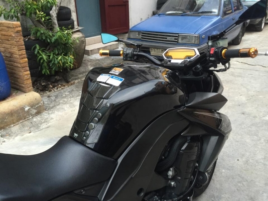 ลดราคา Z 1000 สีดำ 2012 ไมล์8,xxx สภาพ90\%เพียง 330,000งดต่อ ลดราคา Z 1000 สีดำ 2012 ไมล์8,xxx สภาพ90\%เพียง 330,000งดต่อ