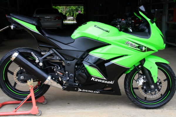 ขาย KAWASAKI NINJA 250 เขียว ปี 2010 สภายสวย ทะเบียนแท้พร้อมโอน 76000
