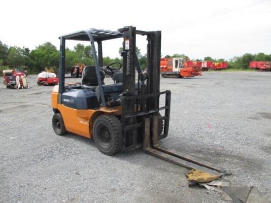 รถโฟล์คลิฟท์ TOYOTA รุ่น FG 25-7 เสาสูง 3 เมตร มีเสาเข้าตู้ เครื่องเบนซิน 3Y ขนาด 2.5 ตัน