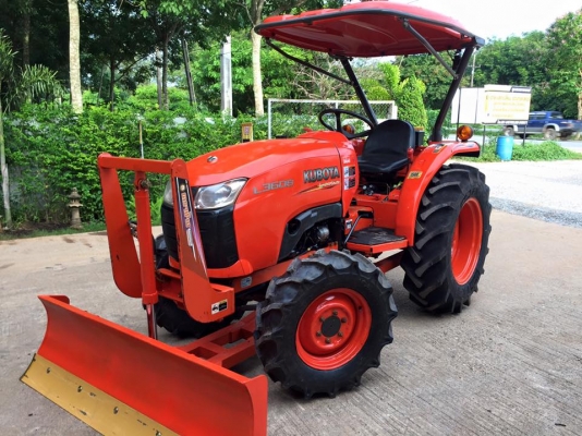 ขายรถไถ Kubota L3608(4WD) พร้อมใบมีดและผานพรวนช้าง รถไร่ 570ชั่วโมงพร้อมใช้งาน