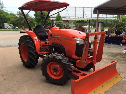 ขายรถไถ Kubota L3608(4WD) พร้อมใบมีดและผานพรวนช้าง รถไร่ 570ชั่วโมงพร้อมใช้งาน