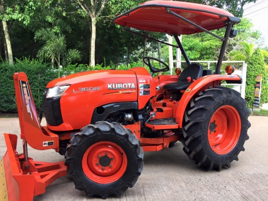 ขายรถไถ Kubota L3608(4WD) พร้อมใบมีดและผานพรวนช้าง รถไร่ 570ชั่วโมงพร้อมใช้งาน