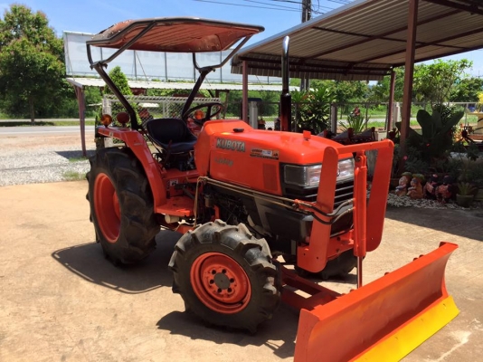 ขายรถไถKubota L3408 (4WD) พร้อมใบมีดหน้าและผานพรวน รถพร้อมใช้งาน