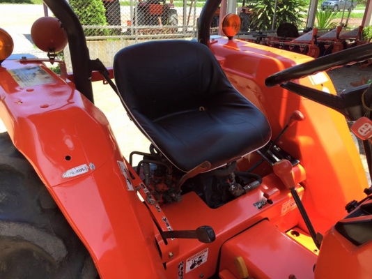 ขายรถไถKubota L3408 (4WD) พร้อมใบมีดหน้าและผานพรวน รถพร้อมใช้งาน