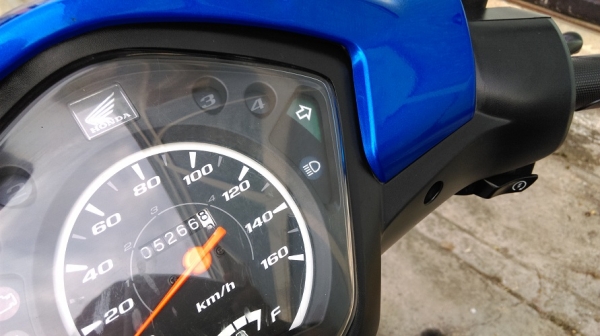 Wave 110i ปลายปี57 สตาร์ดมือ เอกสารชุดโอนครบ รถบ้านแท้