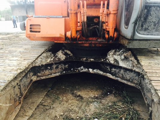 ขายHITACHI EX200LC-3 บูมยาว พร้อมใช้งาน ขายHITACHI EX200LC-3 บูมยาว พร้อมใช้งาน