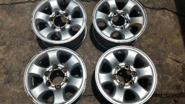 ขายล้อ   Nissan Frontier  4WD