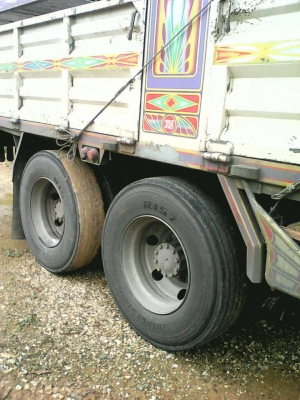 สิบล้อ TFR 33 M2Y 210 ปี46 เพาเดียว สภาพดีสวยเดิมบาง รถวิ่งงานประจำ เอกสารลงเล่มแล้ว ทะเบียนพร้อมโอน (( ราคา 880,000บ )) ต่อรองได้