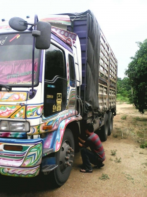 สิบล้อ TFR 33 M2Y 210 ปี46 เพาเดียว สภาพดีสวยเดิมบาง รถวิ่งงานประจำ เอกสารลงเล่มแล้ว ทะเบียนพร้อมโอน (( ราคา 880,000บ )) ต่อรองได้