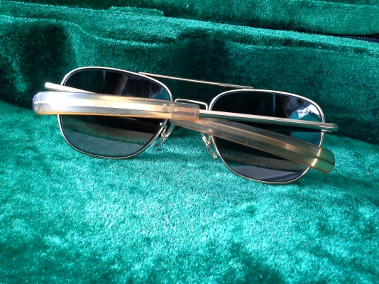 อภิมหาแว่นตา RANDOLPH USA