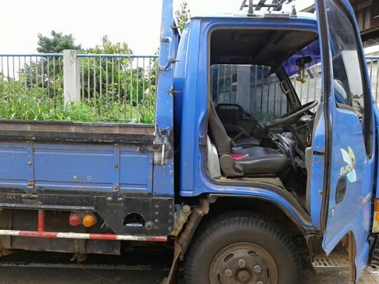 หกลัอ อีซูซุ NPR120 ปี38 ช่วงยาว4.30ม สภาพพร้อมใช้งาน เล่มทะเบียน.โอน