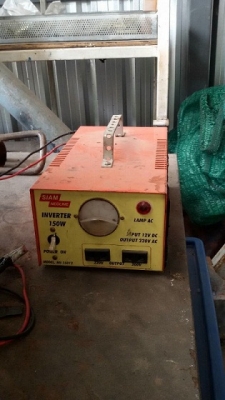 เครื่องแปลงไฟสนาม 12v.  เป็น  220v   ของดีของทน  ไม่มีซ่อม