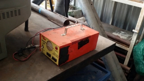 เครื่องแปลงไฟสนาม 12v.  เป็น  220v   ของดีของทน  ไม่มีซ่อม