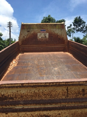ขายรถ6ล้อดั้มพ์ HINO FG8JGLD เครื่อง 212แรงม้า ปี56 ใช้ 5หมื่นกว่ากิโล สนใจโทร 081-970-1072