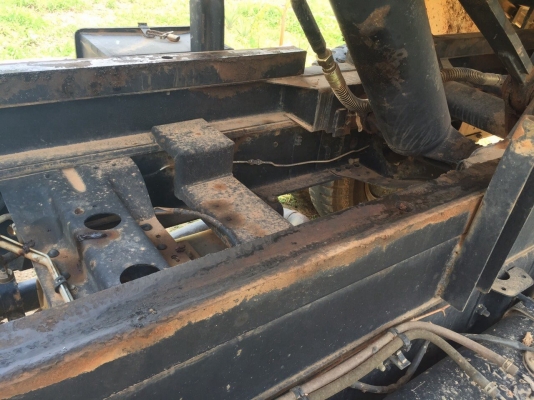 ขายรถ6ล้อดั้มพ์ HINO FG8JGLD เครื่อง 212แรงม้า ปี56 ใช้ 5หมื่นกว่ากิโล สนใจโทร 081-970-1072