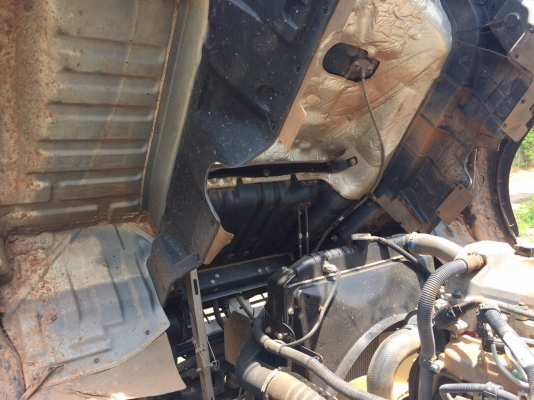 ขายรถ6ล้อดั้มพ์ HINO FG8JGLD เครื่อง 212แรงม้า ปี56 ใช้ 5หมื่นกว่ากิโล สนใจโทร 081-970-1072