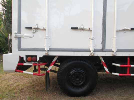 ISUZU NKR 66 E หัวการ์ตูน เครื่อง 4 JB1 ตู้แห้ง 6 บานไม่ติดเวลา ISUZU NKR 66 E หัวการ์ตูน เครื่อง 4 JB1 ตู้แห้ง 6 บานไม่ติดเวลา