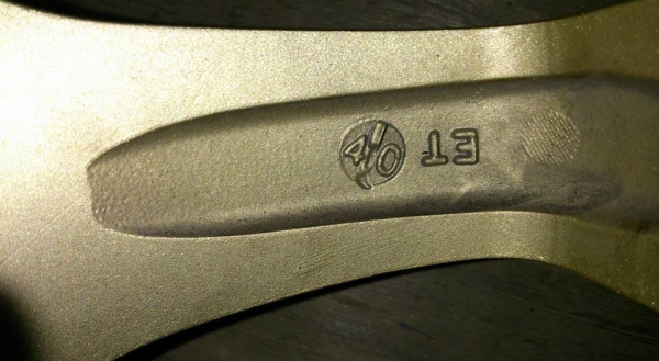 ขายแม็ก17 กว้าง7นิ้ว