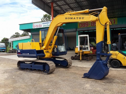 รถขุด KOMATSU PC60-5