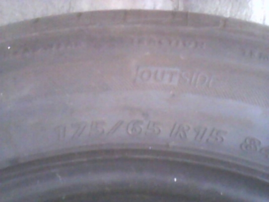 ขายล้อพร้อมยาง 175 65 15 วงละ 1000 บาท คู่ 1800 บาท