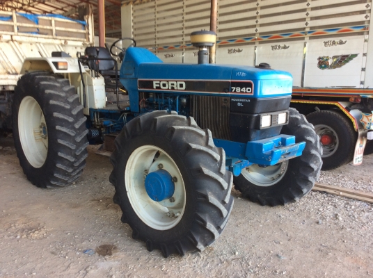 รถไถฟอร์ด 7840
