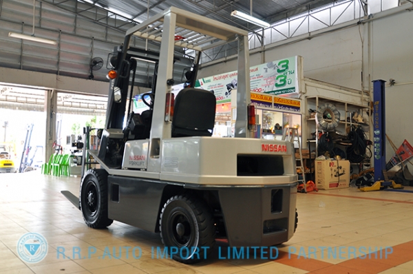 ขายรถโฟล์คลิฟท์มือสอง NISSAN รุ่น EH02 ราคา 285,000 บาทนำเข้าจากประเทศญี่ปุ่น 100\% ไม่เคยใช้งานในประเทศไทย