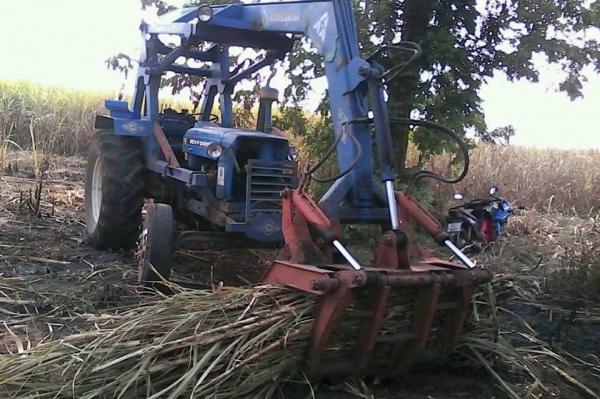 ต้องการขายรถคีบ ตามสภาพใช้งานได้ 0930511655